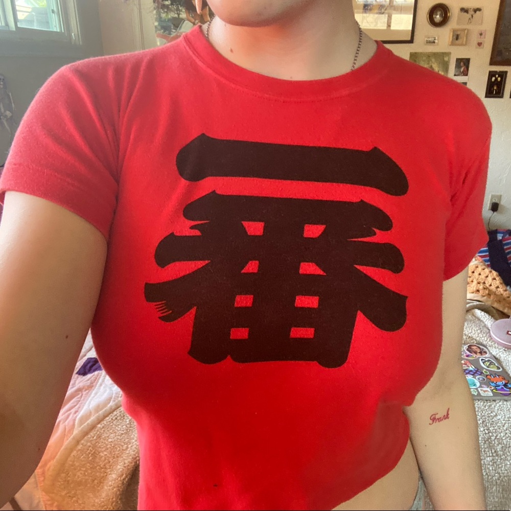Cropped y2k Japanese baby tee❣️❣️❣️